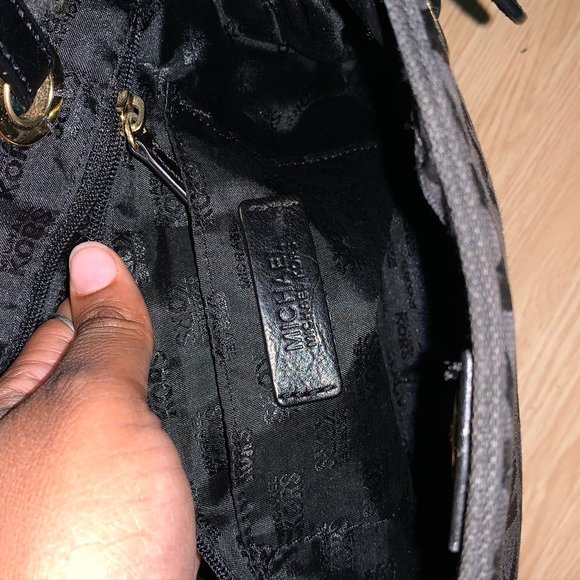 Michael Kors Medium Tote - Picture 3 of 10